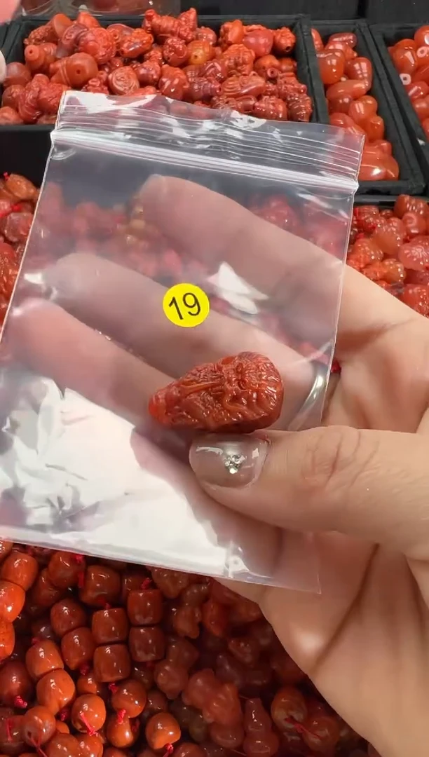 【闪购商品】南红玛瑙颈饰未镶嵌1