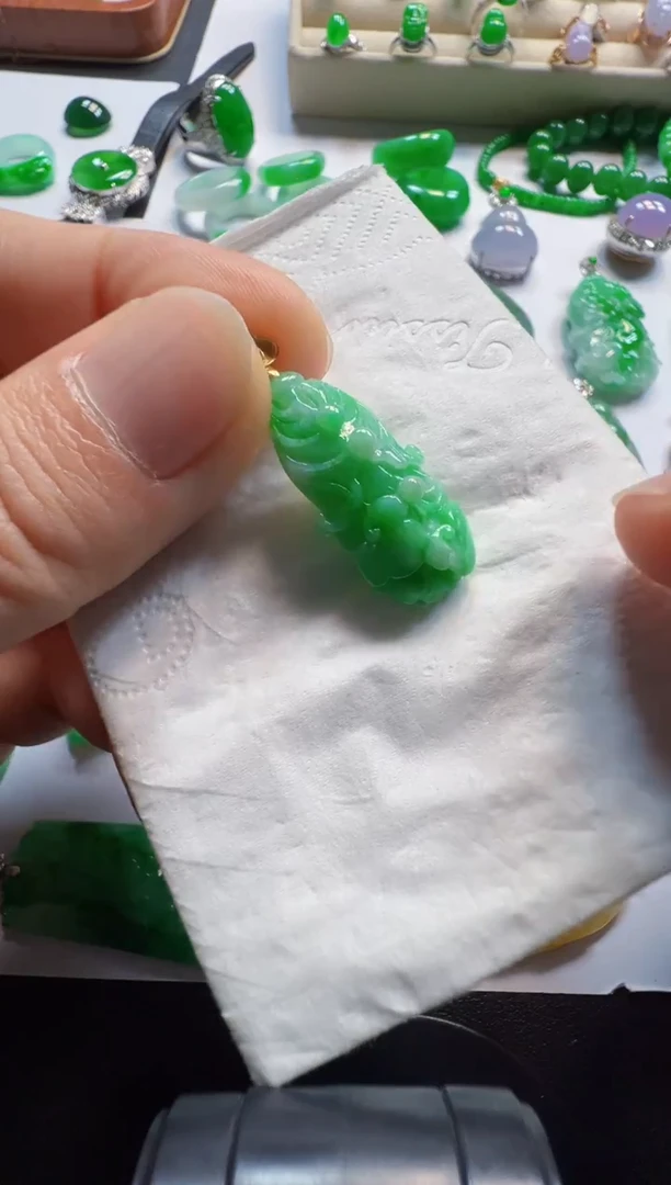 吊坠(不含链)未镶嵌翡翠368