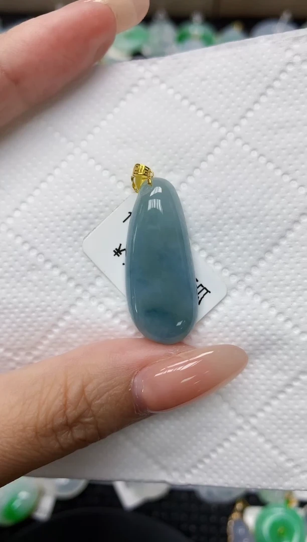 颈饰18K金镶嵌翡翠11111111111