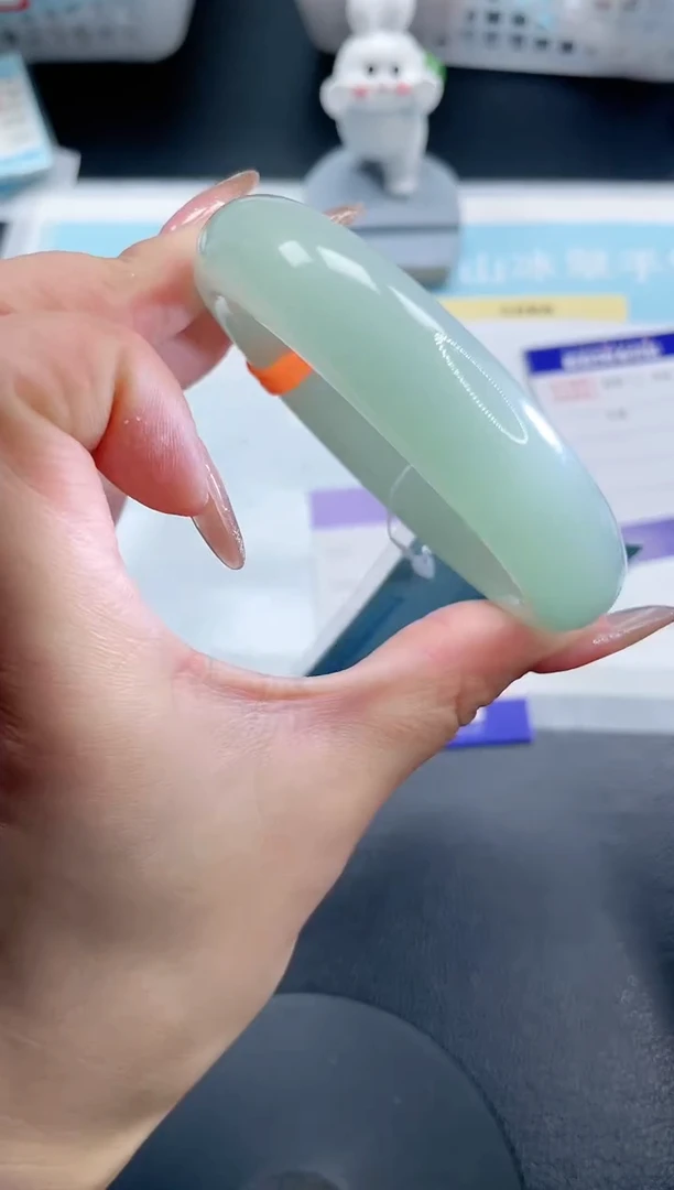 【闪购商品】石英质玉手镯未镶嵌17S72-56