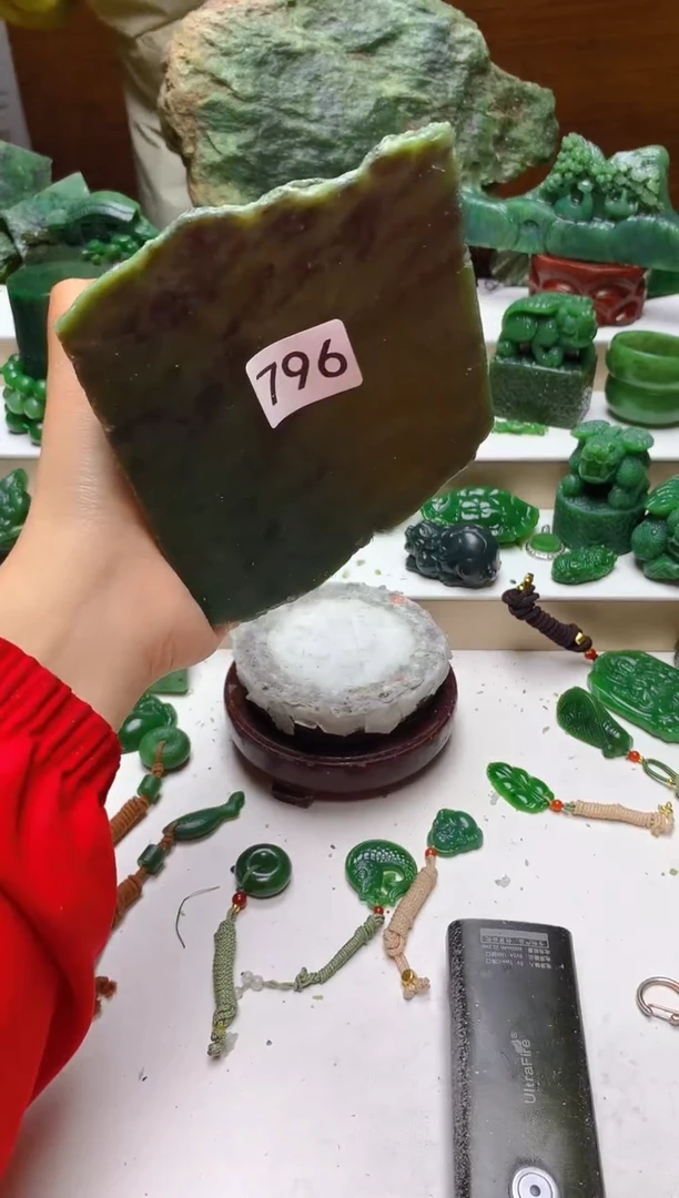 未镶嵌和田玉（碧玉）珠宝半成品1