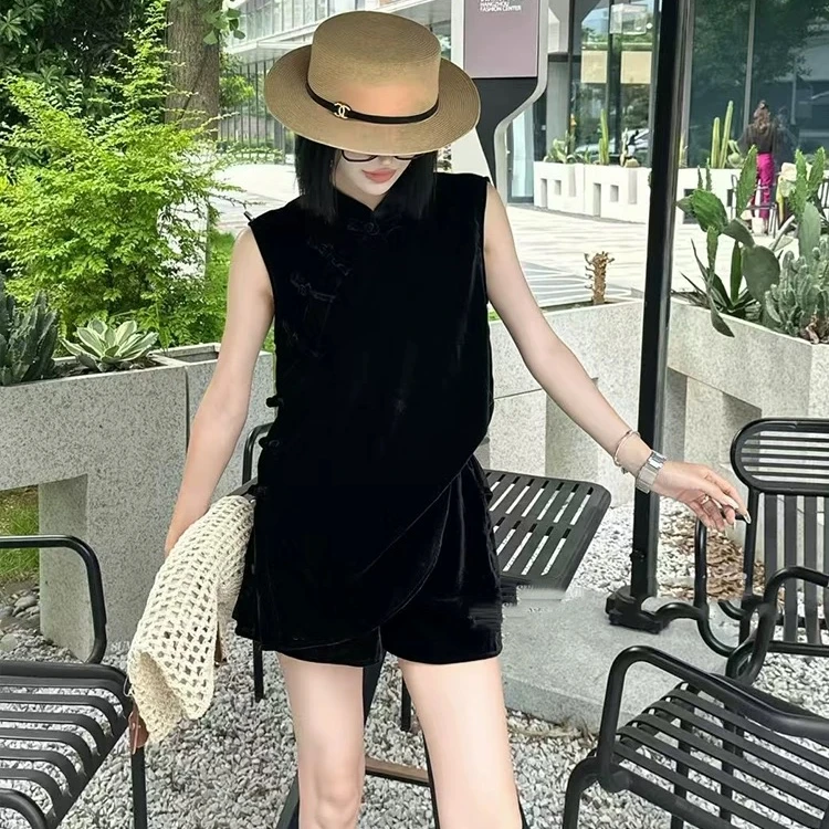 D8197新中式丝绒国风盘扣无袖上衣+短裤两件套