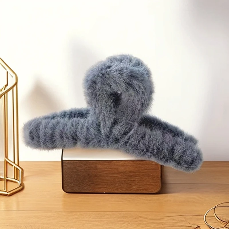 秋冬毛毛抓夹后脑勺盘发夹子头饰韩国优雅气质法式鲨鱼夹毛绒发抓