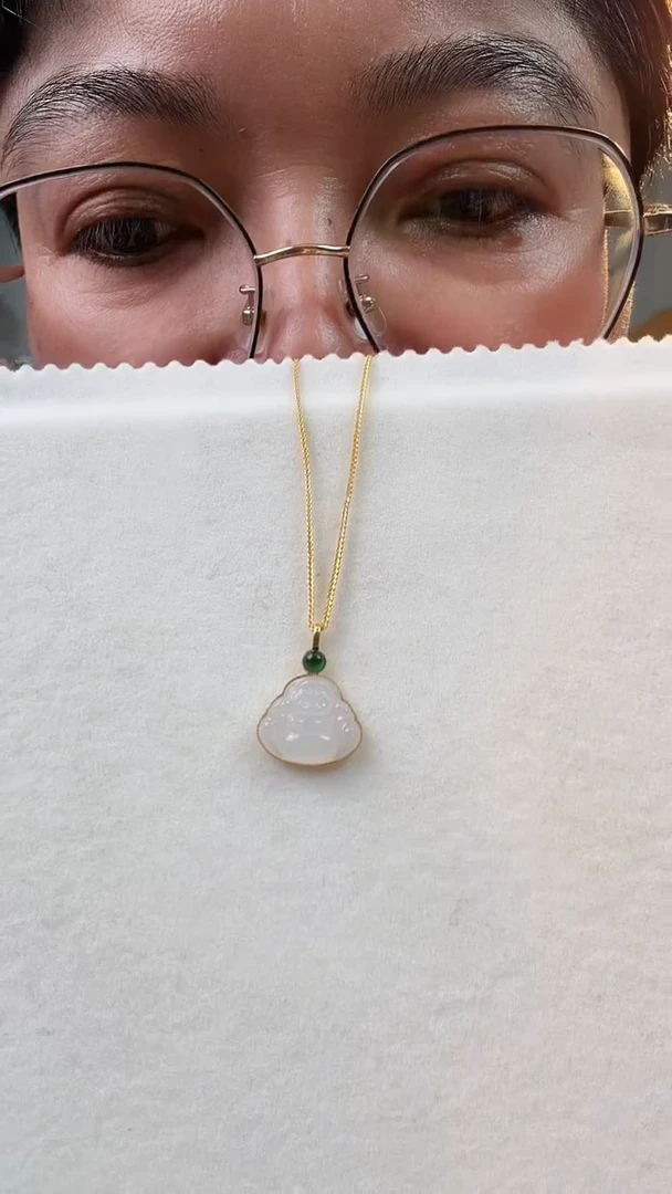 颈饰18K金镶嵌翡翠吊坠