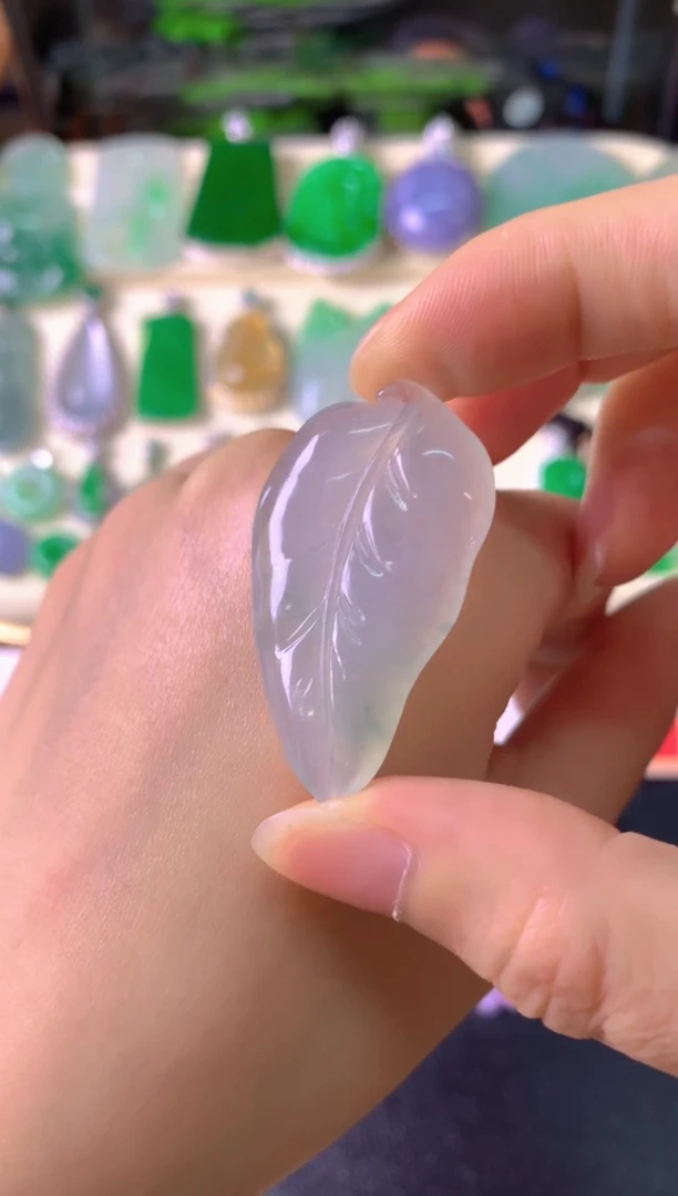 定制翡翠未镶嵌毛货抛光