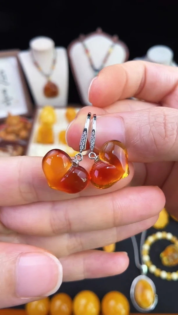 琥珀未镶嵌珠宝奇石柒月