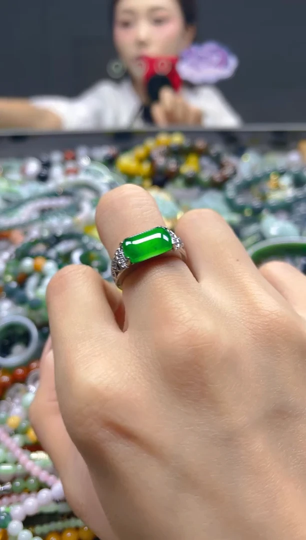 颈饰未镶嵌翡翠/S/翡翠A货，一件也是批发价