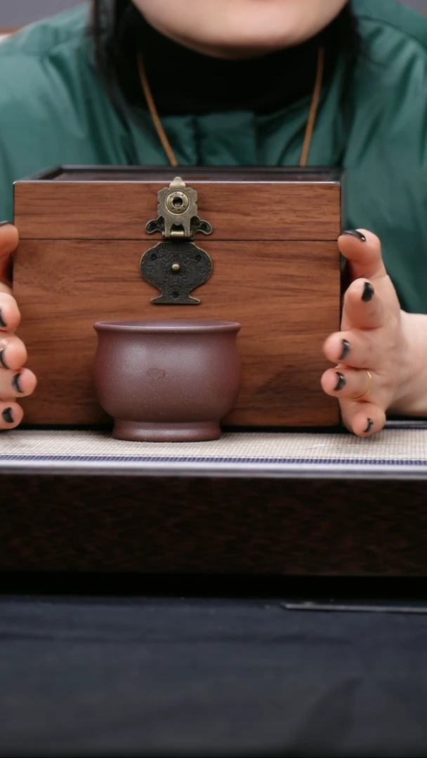 【闪购商品】紫砂茶壶8号  四号井底槽青破价盒子