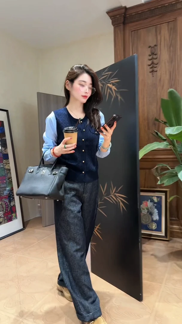 设计感日常轻职风穿搭休闲百搭多巴胺假两件撞色衬衫2025秋季新款