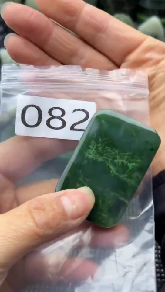 未镶嵌和田玉珠宝半成品牌子