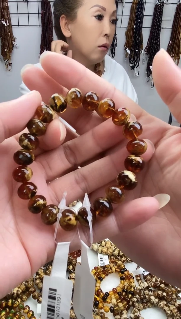 手链琥珀未镶嵌?**鲤10