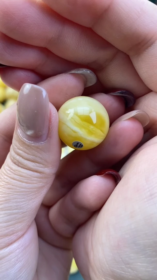 【闪购商品】琥珀裸石未镶嵌月.13