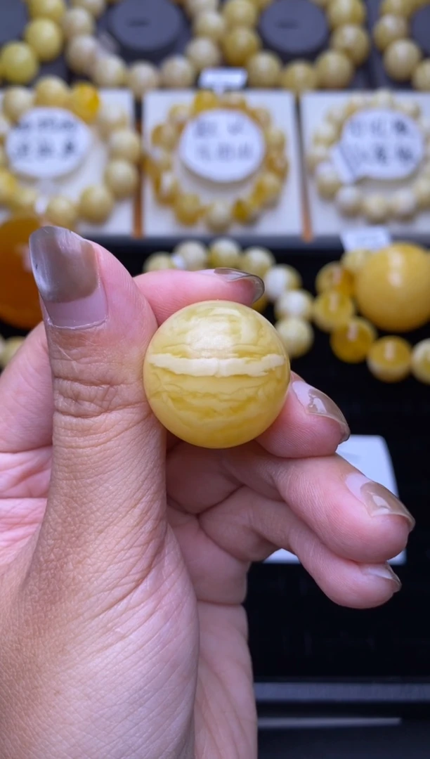 裸石琥珀未镶嵌大小姐珠宝108