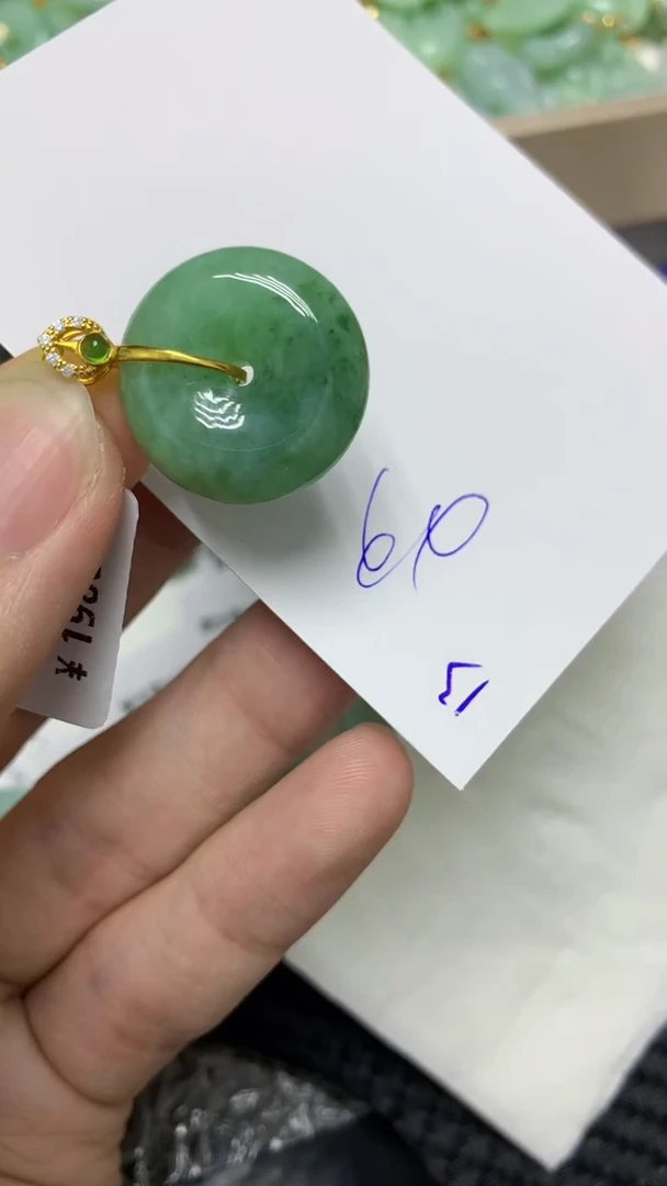 颈饰未镶嵌翡翠缅甸A货翡翠