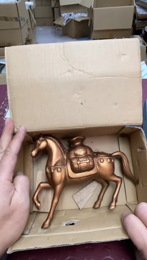 莱*利默认微瑕，no退no换，介意勿拍