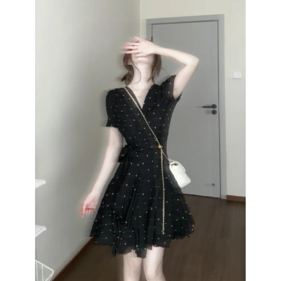 【影梦天鹅】2025夏季新款法式气质V领重工立裁收腰短袖约会连衣裙