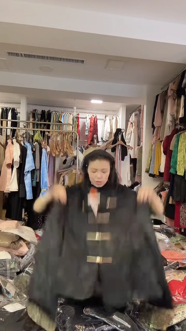 外套 3XL码 135-145斤