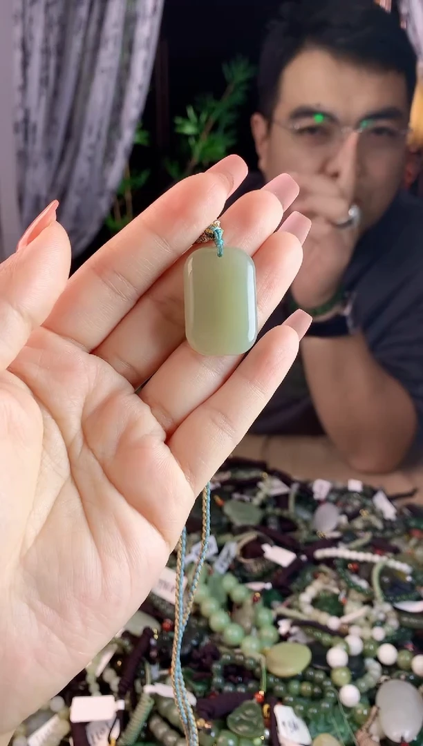 【闪购商品】和田玉挂件未镶嵌多样性发货拍一发一