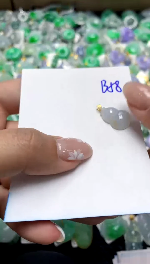 【闪购商品】翡翠颈饰18K金镶嵌111111111111111111