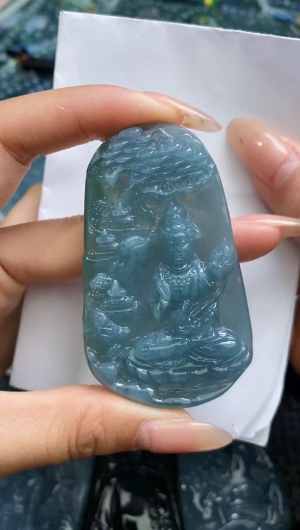 【闪购商品】翡翠颈饰未镶嵌           