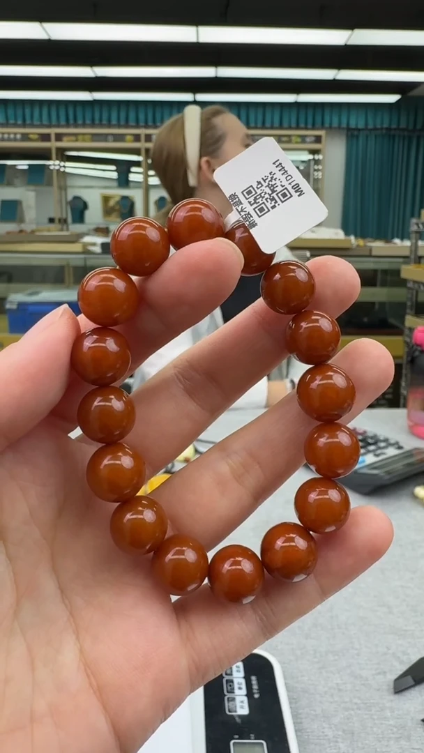 未镶嵌琥珀手链209秒拍号
