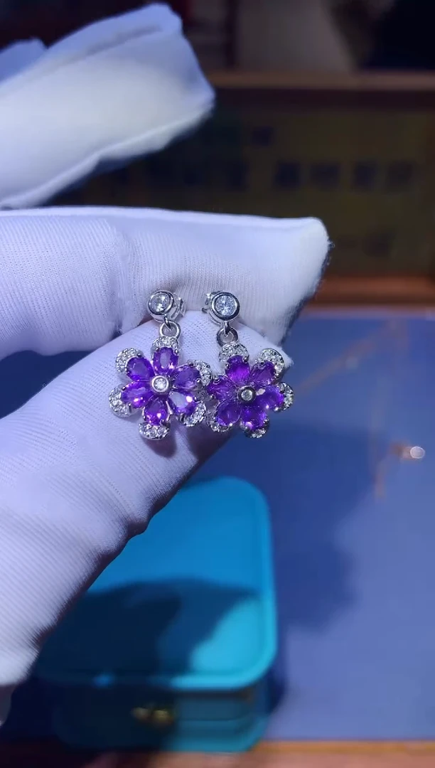 【闪购商品】紫晶耳饰银S925镶嵌........