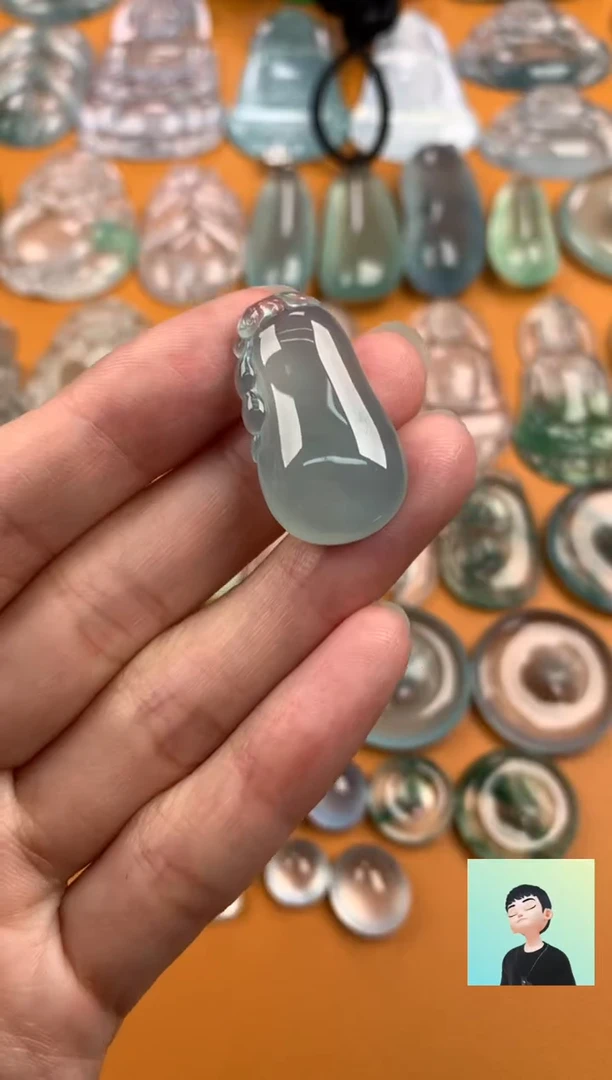 翡翠未镶嵌颈饰27.7-15.6-6.0