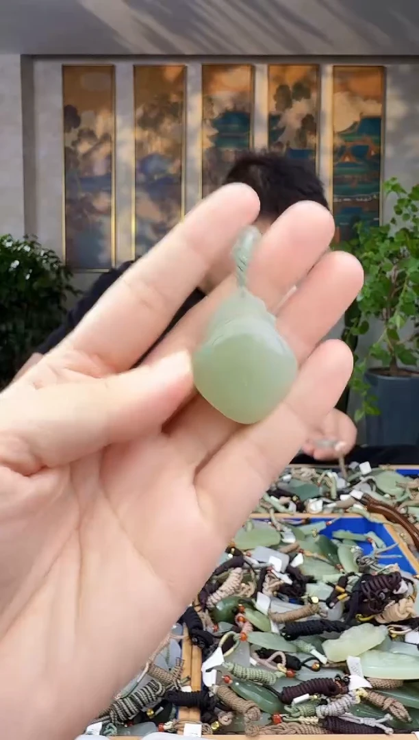 未镶嵌和田玉挂件拍一发一