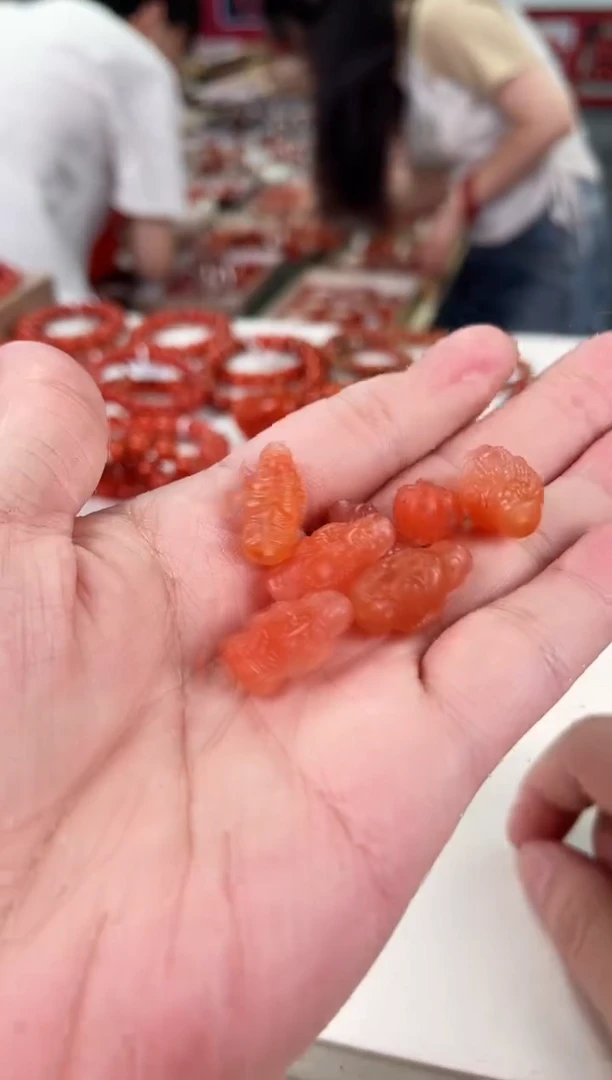 南红玛瑙保山佛公未镶嵌（多样式发其一）