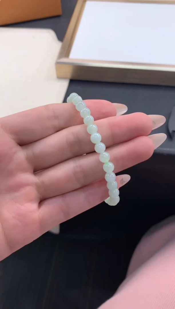 未镶嵌手串翡翠