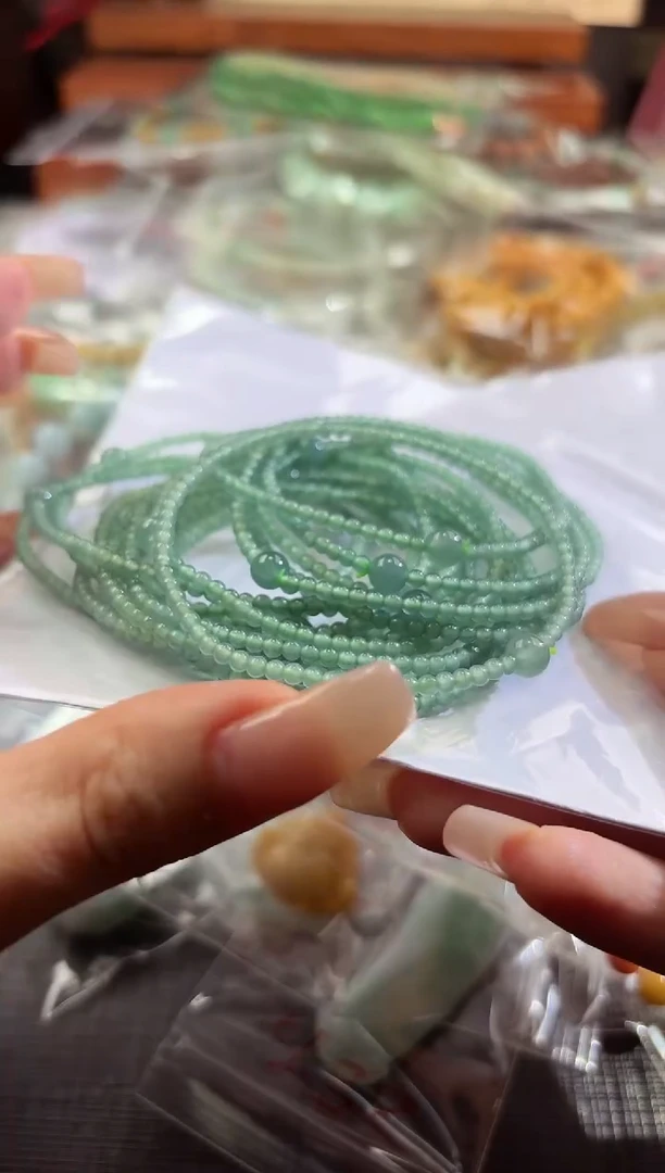 翡翠未镶嵌颈饰100713652 随机发仅一件