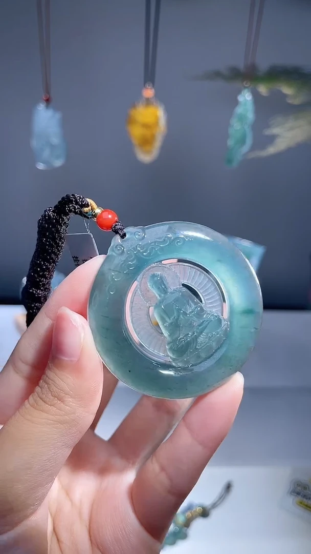 颈饰未镶嵌翡翠大日