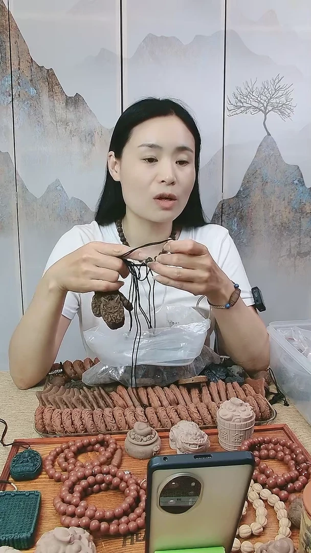 泥塑鳄梨帐中香九尾狐