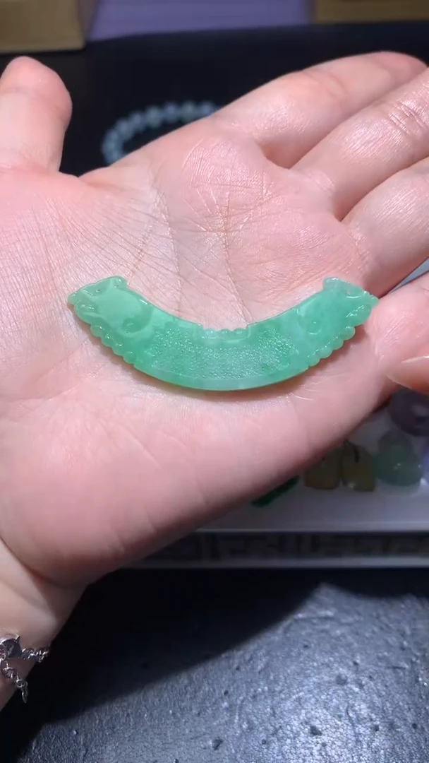未镶嵌定制翡翠毛货