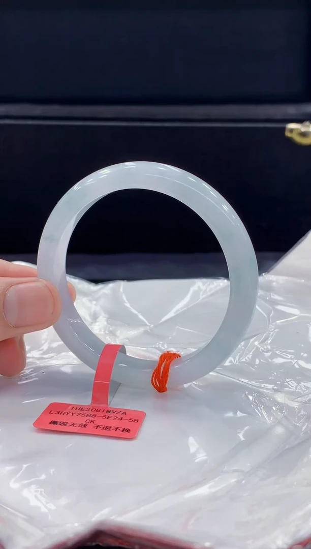 未镶嵌手镯翡翠翡翠手镯