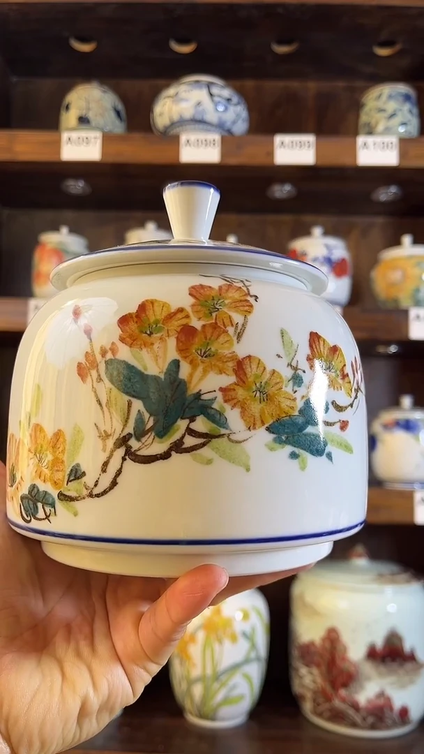 【闪购商品】纯手工手绘凌霄花储物罐