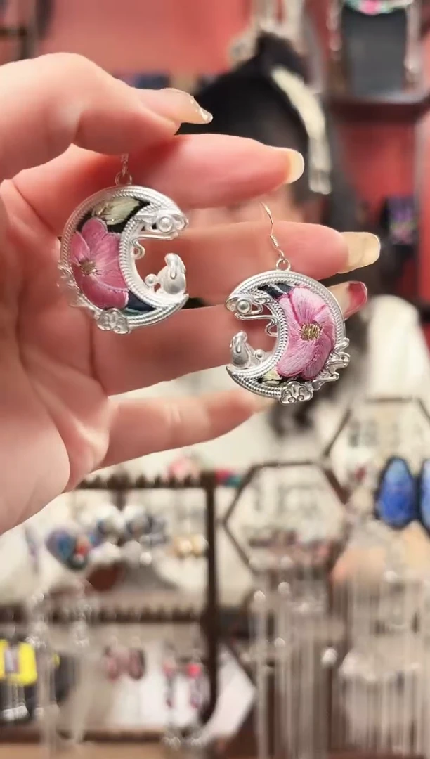 织绣民族风非遗老绣饰品76