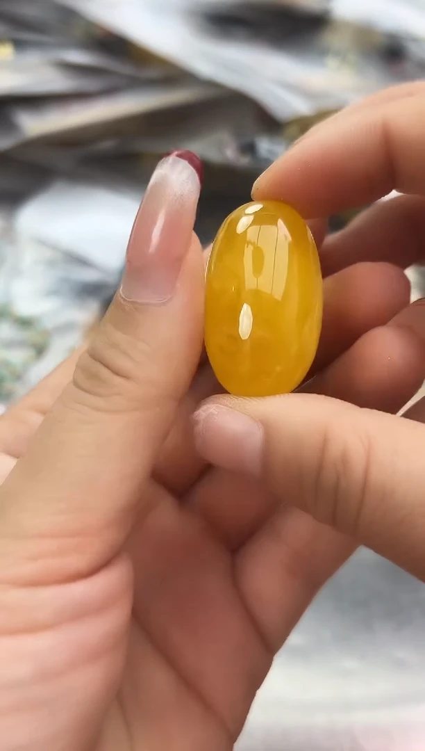 未镶嵌琥珀裸石蜜蜡吊坠