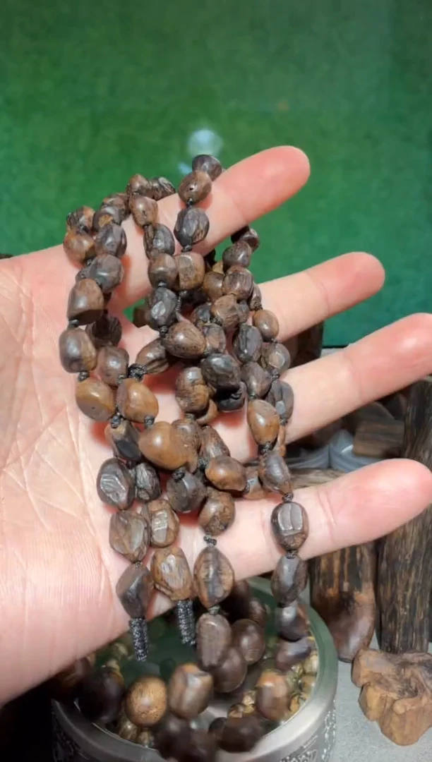 沉香手串海南绿棋多样性发一
