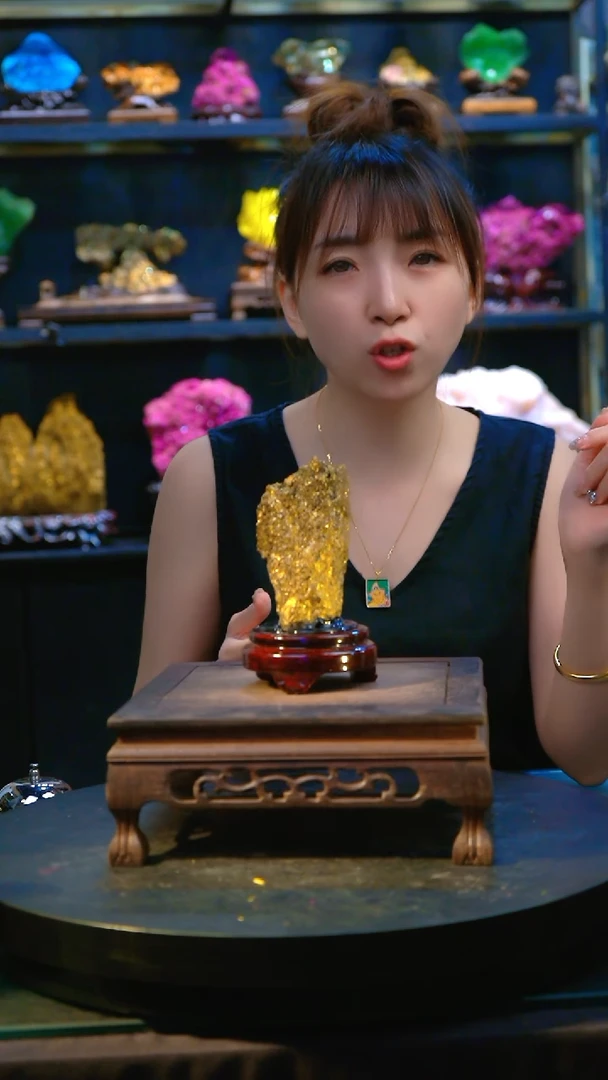 石材精品斑铜矿，矿物晶体摆件
