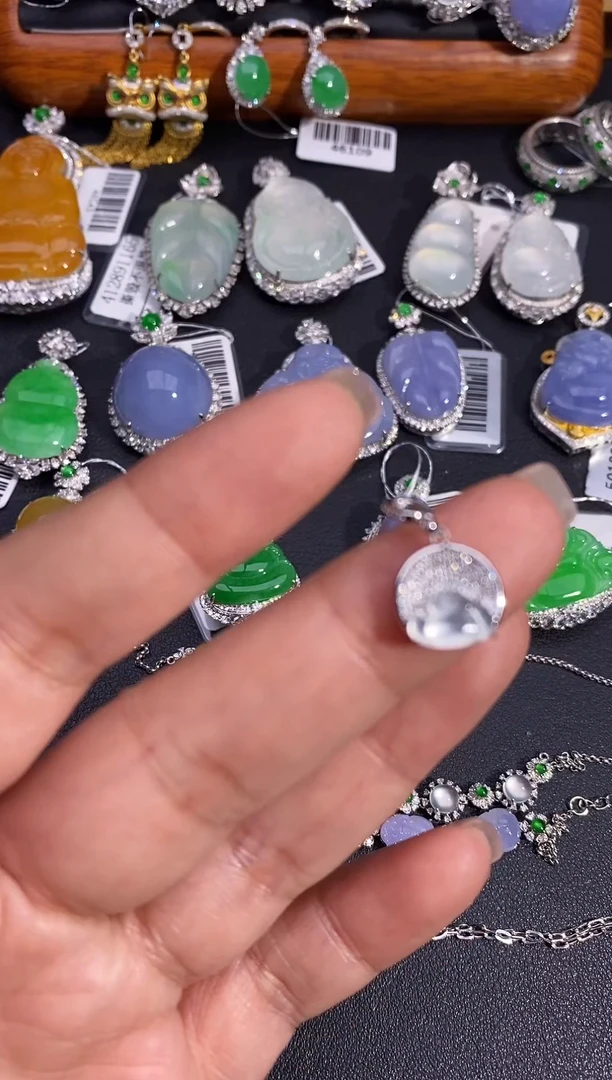 【闪购商品】翡翠吊坠(不含链)18K金镶嵌万能扣吊坠