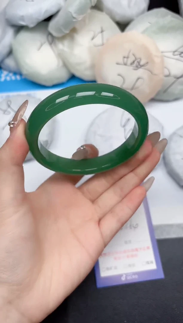 未镶嵌手镯石英质玉87-64