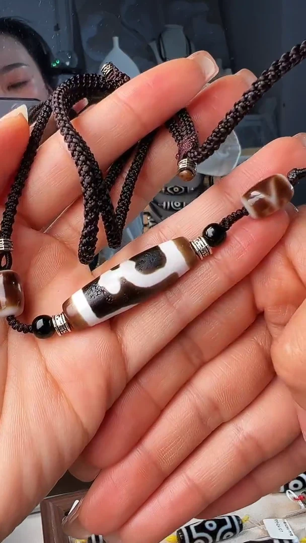 【闪购商品】玛瑙/玉髓颈饰未镶嵌宝瓶