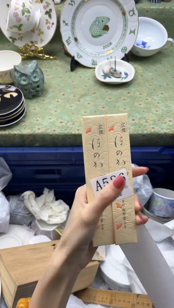 瓷片婉**王       A586