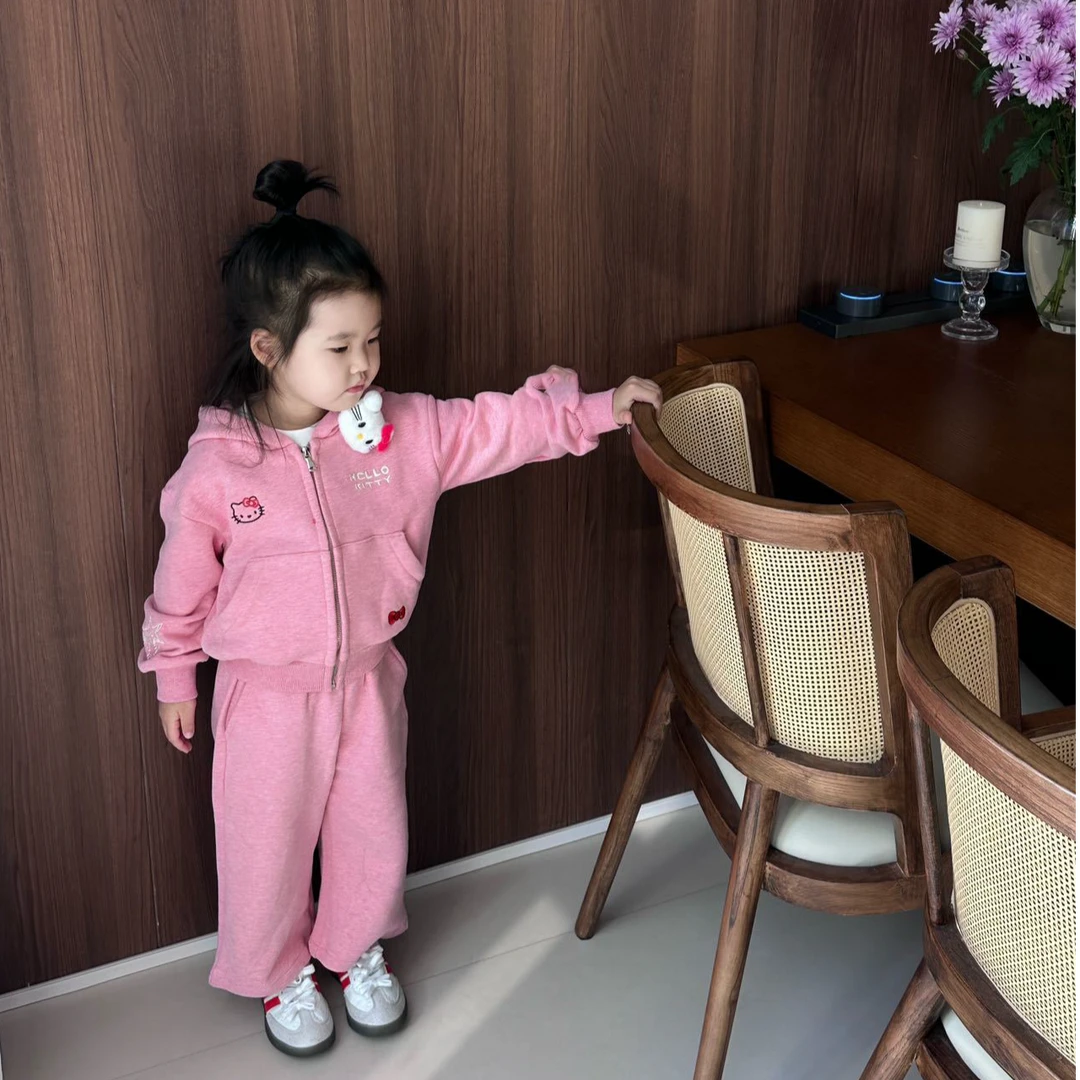 现货2025春季女童套装宝宝粉色休闲卡通猫连帽卫衣卫裤洋气童装