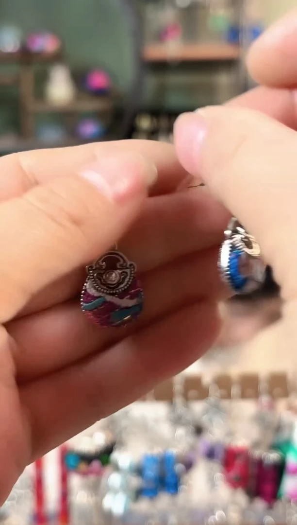 彩云南阁非遗老绣苗银饰品639*