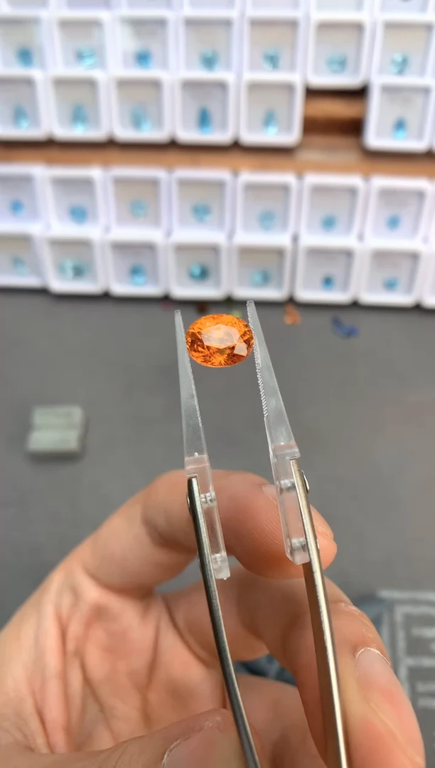 未镶嵌裸石定制石榴石4.73ct 芬达12059