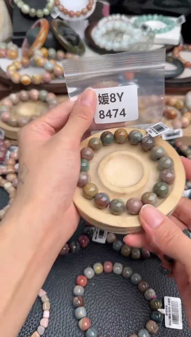 未镶嵌手链石英质玉m****o8Y8474