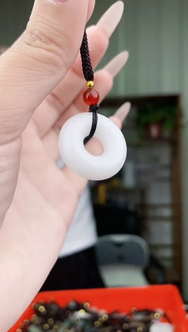 和田玉未镶嵌挂件拍一发一，多样性发货！