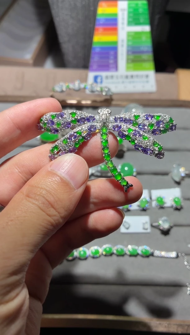 颈饰银S925镶嵌翡翠全量